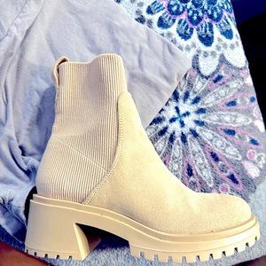 Steve Madden chuck boot slip on